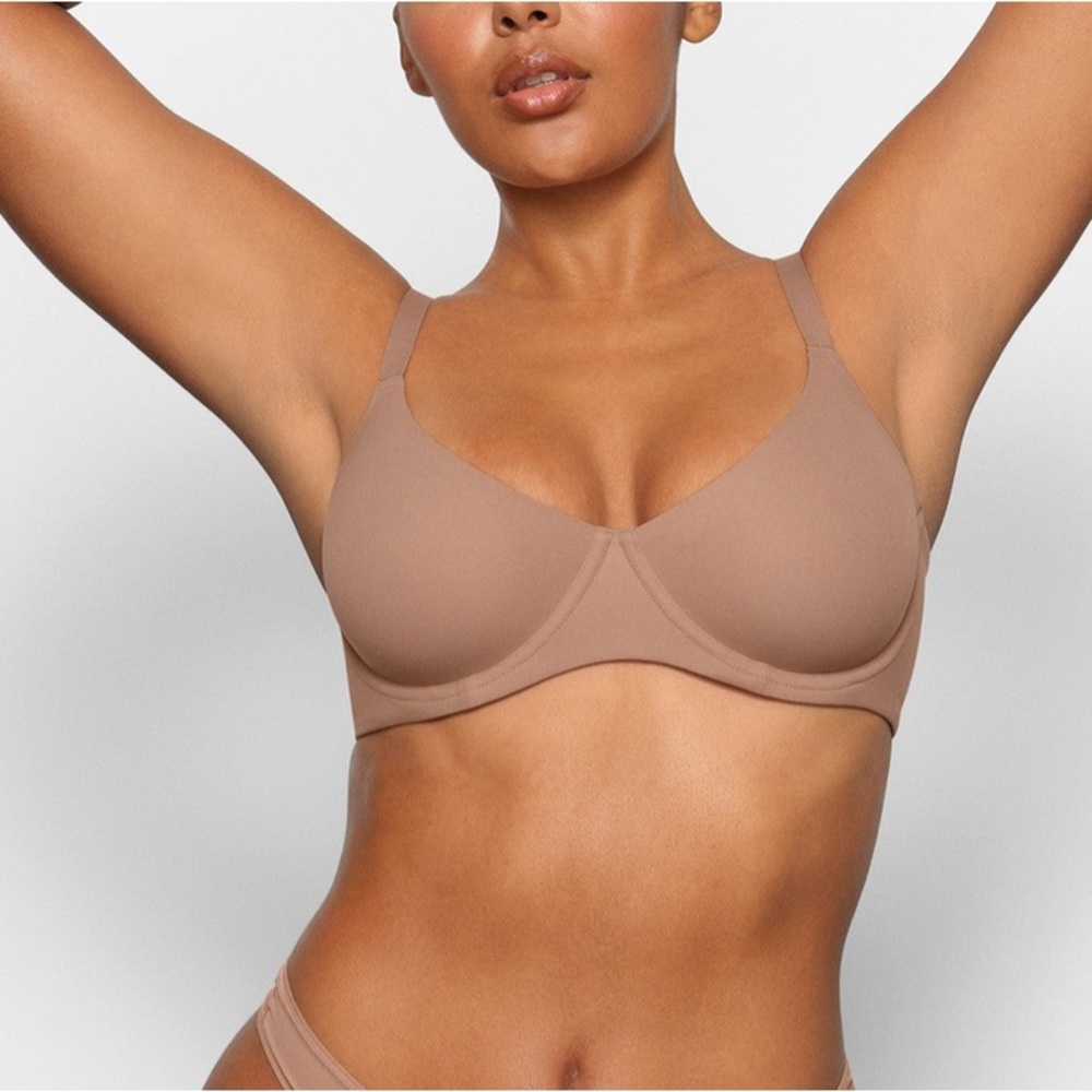 SKIMS Nude Brown Underwire Comfort Bra